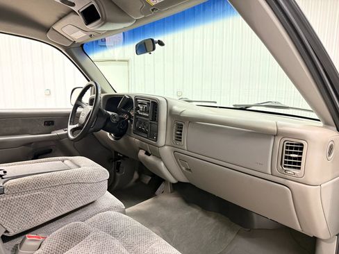 Used 1999 Chevrolet Silverado 2500 LS w/ Firm Ride Suspension Pkg AWD/4WD image 13