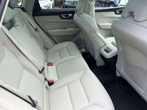 Used 2023 Volvo XC60 B5 Plus w/ Protection Package Premier FWD image 30