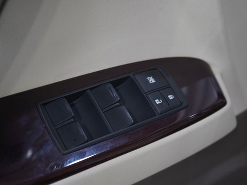 Used 2014 Lexus GX 460 w/ Premium Package AWD/4WD image 21