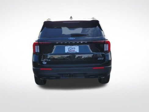 New 2026 Ford Explorer Active image 7