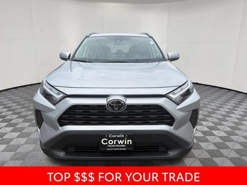 Used 2025 Toyota RAV4 XLE AWD/4WD image 2