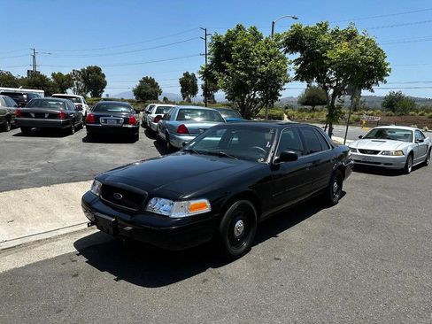 Used 2009 Ford Crown Victoria Police Interceptor image 2
