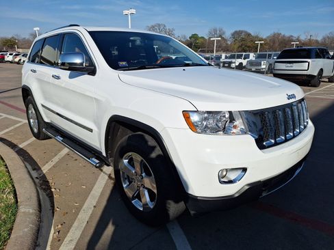 Used 2013 Jeep Grand Cherokee Overland w/ Advance Technology Group image 8