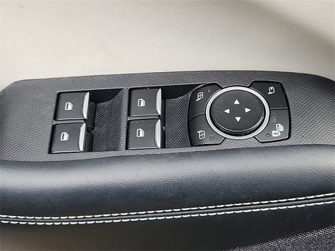 Used 2021 Ford Mustang Mach-E Premium image 27