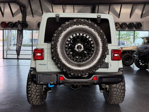 Used 2024 Jeep Wrangler Unlimited Rubicon 4xe image 12