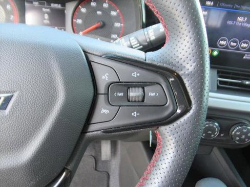 Certified 2024 Chevrolet Trax RS w/ Driver Confidence Package image 21