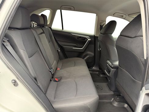Used 2019 Toyota RAV4 LE image 20