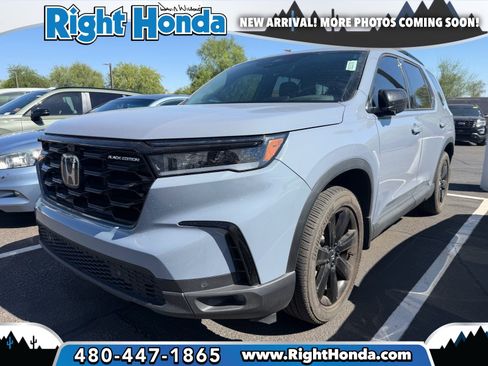 Used 2025 Honda Pilot Black Edition image 1