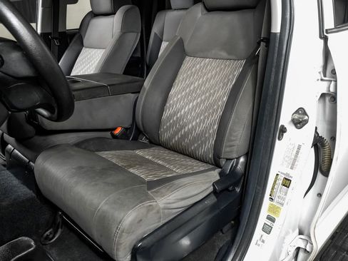 Used 2020 Toyota Tundra SR image 27