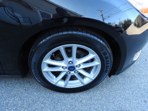 Used 2017 Ford Focus SE image 18