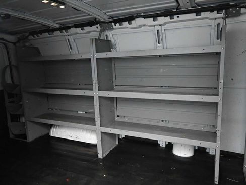 Used 2020 Chevrolet Express 2500 image 18