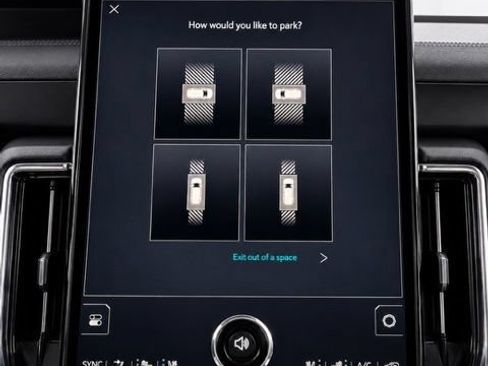 Used 2025 GMC Yukon Denali w/ Sun & Power Step Package AWD/4WD image 39