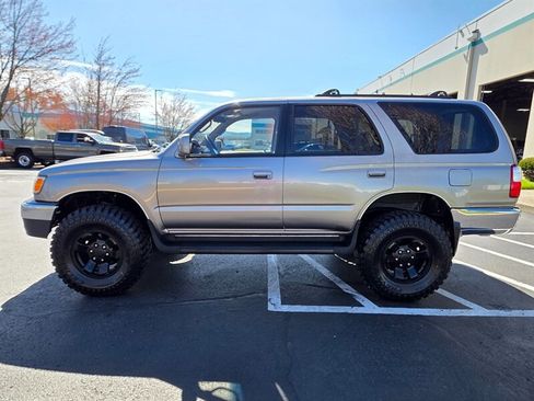Used 2001 Toyota 4Runner SR5 image 3