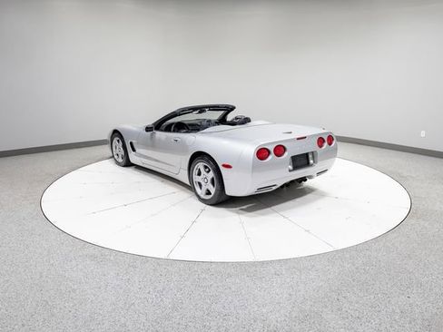 Used 1998 Chevrolet Corvette Convertible w/ Performance Handling Pkg image 23