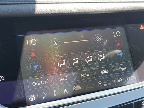 Certified 2025 Cadillac XT5 Premium Luxury w/ LPO, Floor Liner Package AWD/4WD image 15