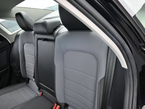Used 2025 Volkswagen Jetta SE FWD image 30