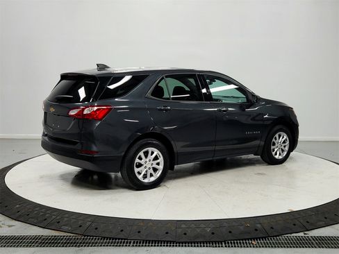 Used 2019 Chevrolet Equinox LS w/ LS Convenience Package image 7