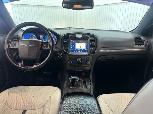 Used 2013 Chrysler 300 Motown image 15
