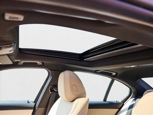 Used 2025 BMW 330i xDrive 330i xDrive w/ Convenience Package image 11