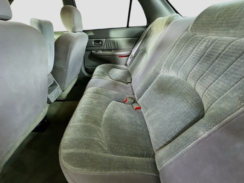 Used 2000 Buick Century Custom w/ Elite Pkg FWD image 23