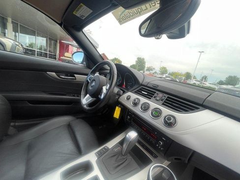 Used 2011 BMW Z4 sDrive30i w/ Sport Pkg RWD image 5