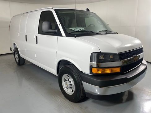 New 2025 Chevrolet Express 2500 w/ Driver Convenience Package image 4