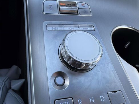 Certified 2026 Genesis GV70 2.5T Advanced image 26