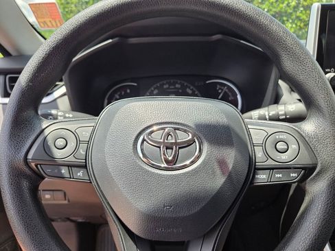 Certified 2025 Toyota RAV4 XLE FWD image 22