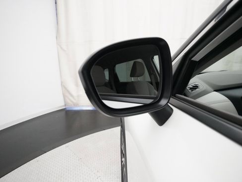 Used 2023 Nissan Rogue SV image 24