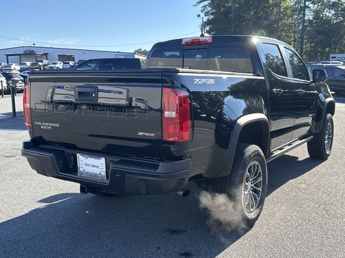 Used 2022 Chevrolet Colorado ZR2 image 8