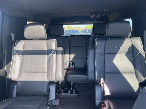 Certified 2023 Cadillac Escalade ESV Premium Luxury AWD/4WD image 18