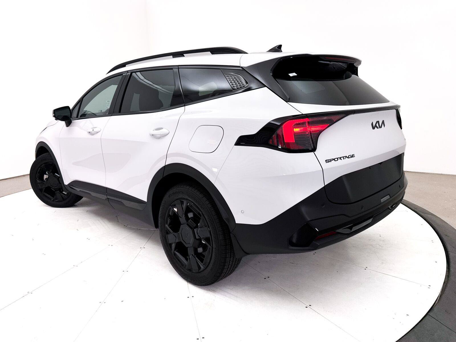 Used 2026 Kia Sportage X-Line AWD/4WD image 2