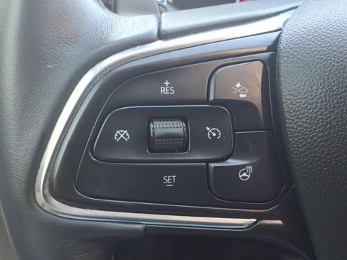 Used 2021 Buick Envision Essence w/ Technology Package I FWD image 24