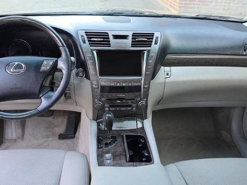 Used 2009 Lexus LS 460 RWD image 12