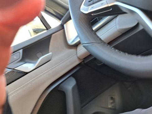 New 2026 Volkswagen Tiguan SE R-Line image 13