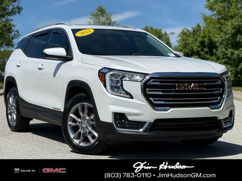 Used 2022 GMC Terrain SLT w/ LPO, Floor Liner Package AWD/4WD image 2