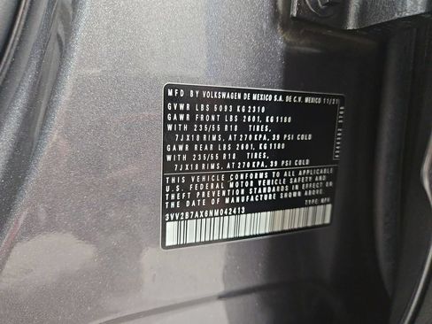 Used 2022 Volkswagen Tiguan SE AWD/4WD image 29