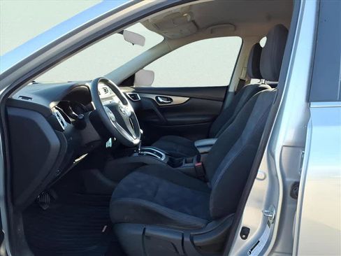 Used 2015 Nissan Rogue S image 11