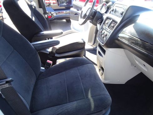 Used 2013 Dodge Grand Caravan SE image 14