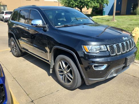 Used 2018 Jeep Grand Cherokee Limited AWD/4WD image 3