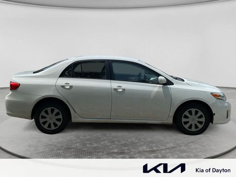 Used 2011 Toyota Corolla LE FWD image 4