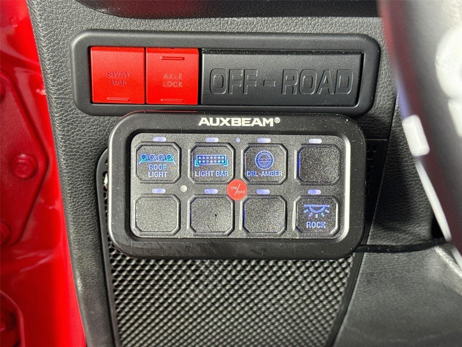 Used 2015 Jeep Wrangler Unlimited Rubicon AWD/4WD image 10