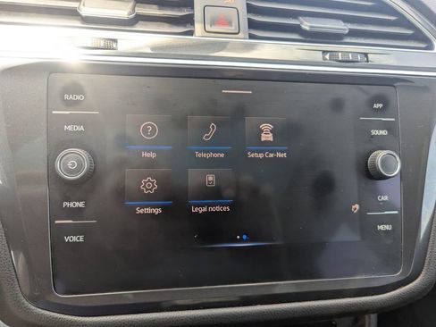 Used 2022 Volkswagen Tiguan SE image 22