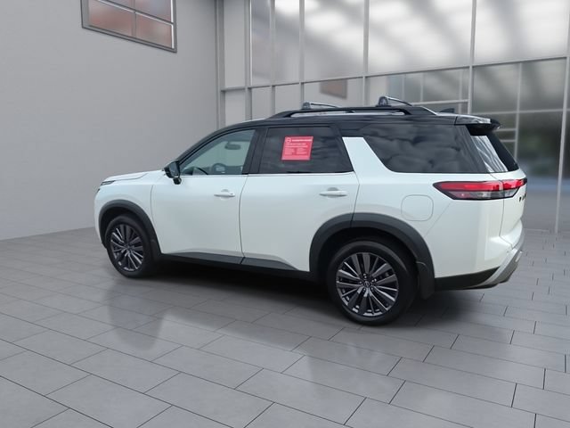 Certified 2024 Nissan Pathfinder SL w/ SL Premium Package AWD/4WD image 6