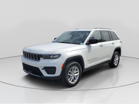 New 2025 Jeep Grand Cherokee Laredo X image 2