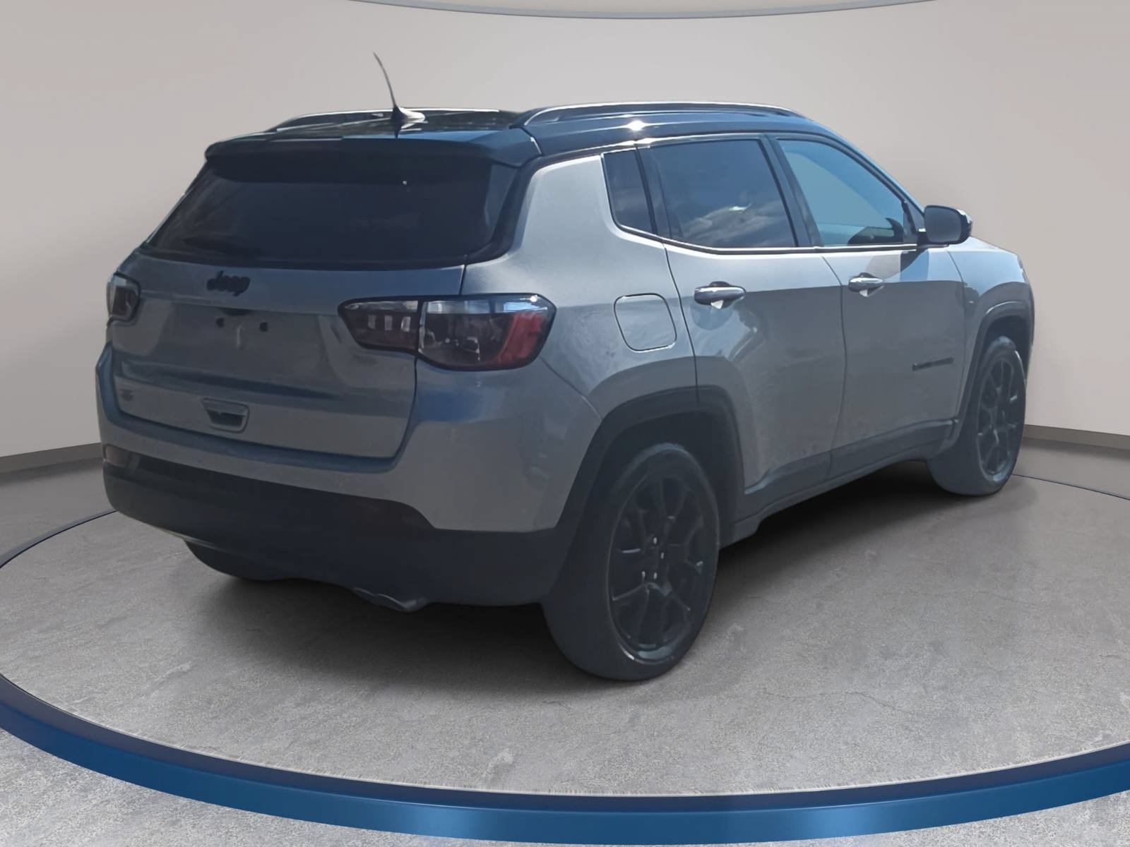 Used 2022 Jeep Compass Latitude w/ Sun and Sound Group FWD image 5