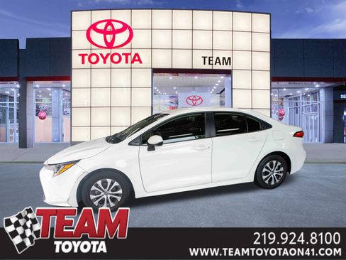 Used 2022 Toyota Corolla LE FWD image 1