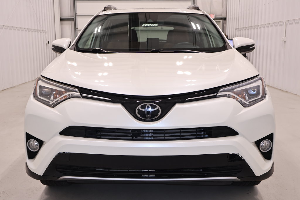 Used 2018 Toyota RAV4 Limited w/ All Weather Liner Package AWD/4WD image 4