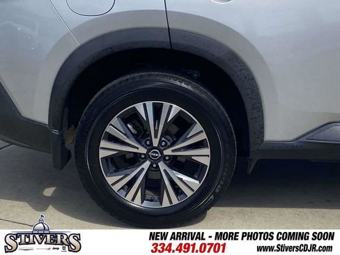 Used 2023 Nissan Rogue SV image 44