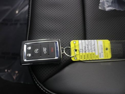 New 2025 Jeep Grand Cherokee Limited image 9